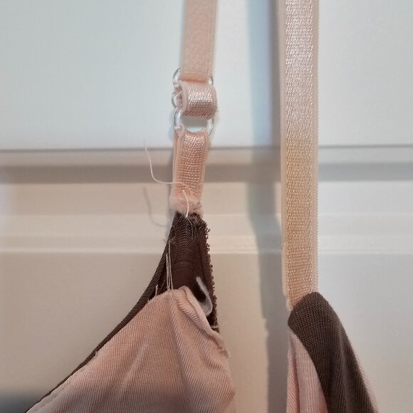 Euforia V-Neck Chemise - Picture 2 of 4